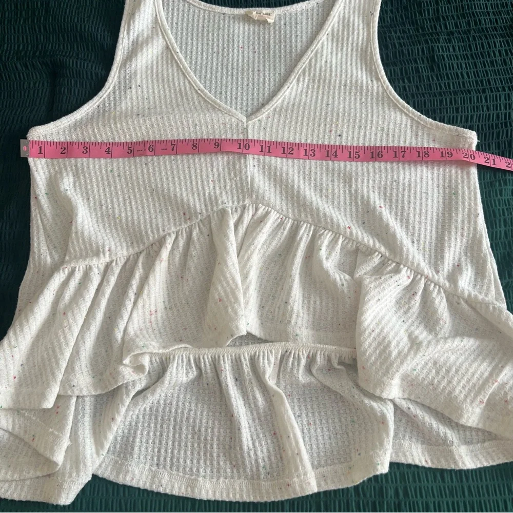 White Confetti Ruffle/Peplum High-low Tank - Picture 3 of 6